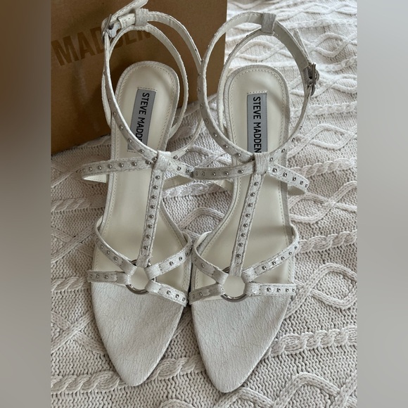Steve Madden Silver Studded White Heels “Amour” Style Various Sizes - Picture 12 of 16